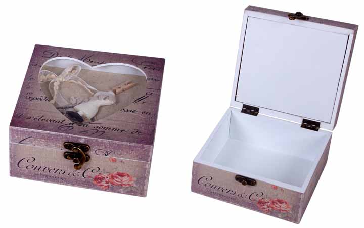 CAJA MADERA DECORADA CON ADORNOS COSTURA PEQUEÑA